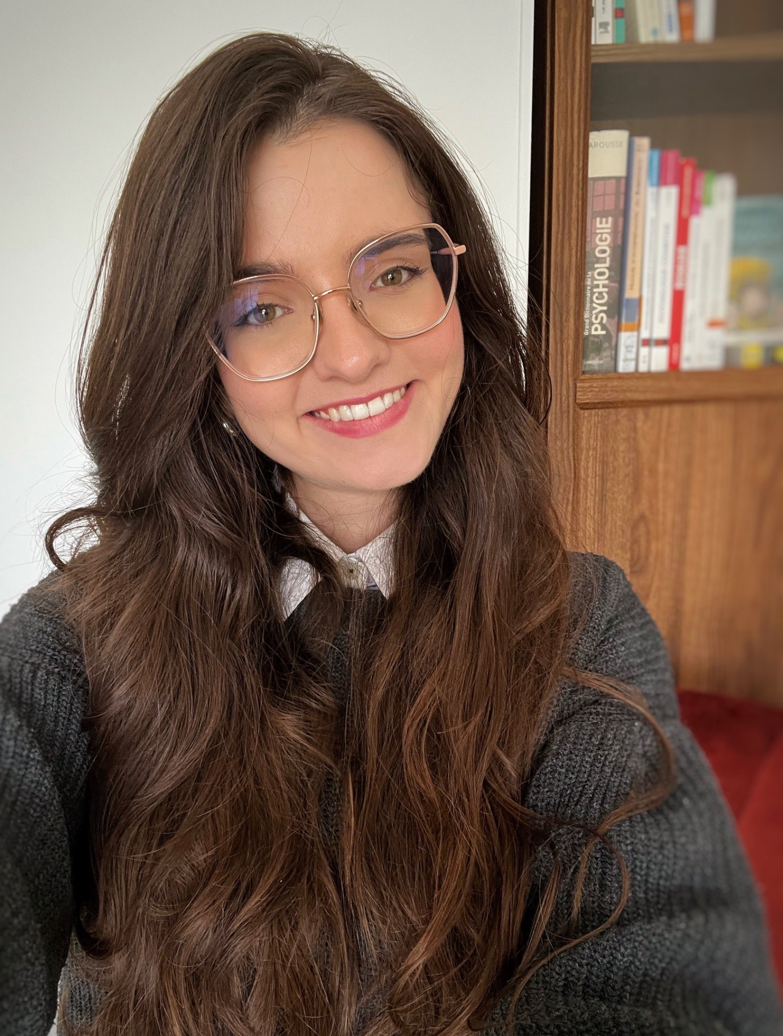Laura POITOU Laura POITOU
