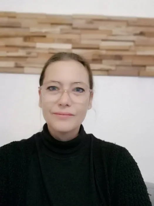 ISABELLE BINARD ISABELLE BINARD