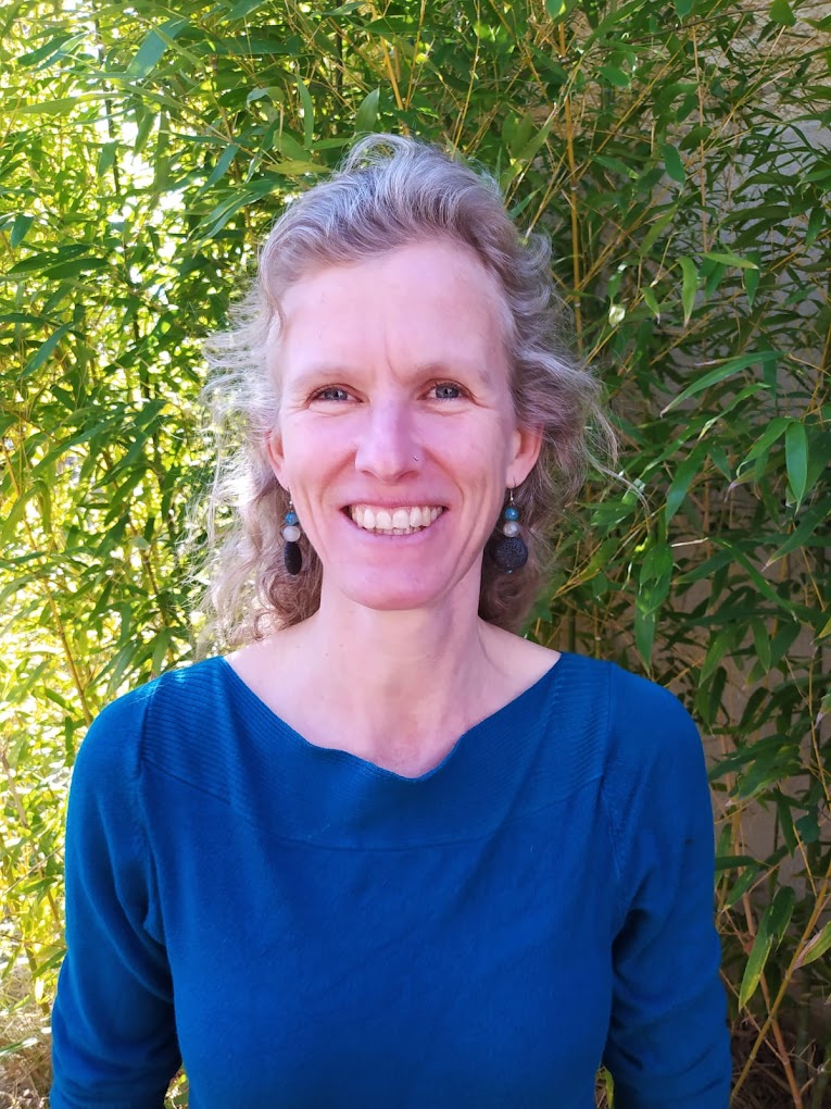 Lisbeth BUSSCHOTS