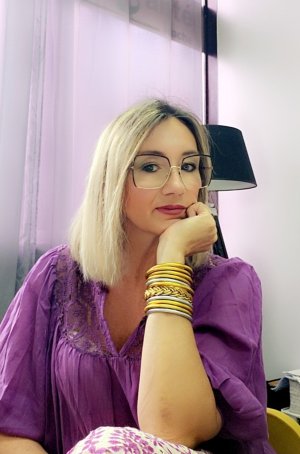 Isabel LOPEZ